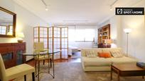 Living room of Flat to rent in  Madrid Capital  with Air Conditioner, Heating and Balcony