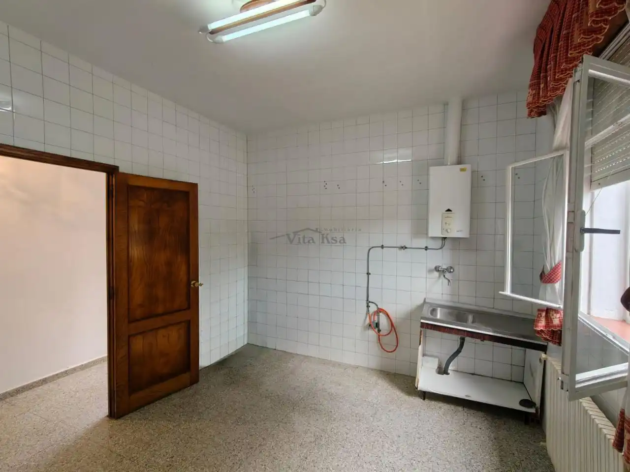 Cuina de Casa o xalet en venda en Allariz amb Calefacció, Jardí privat i Traster