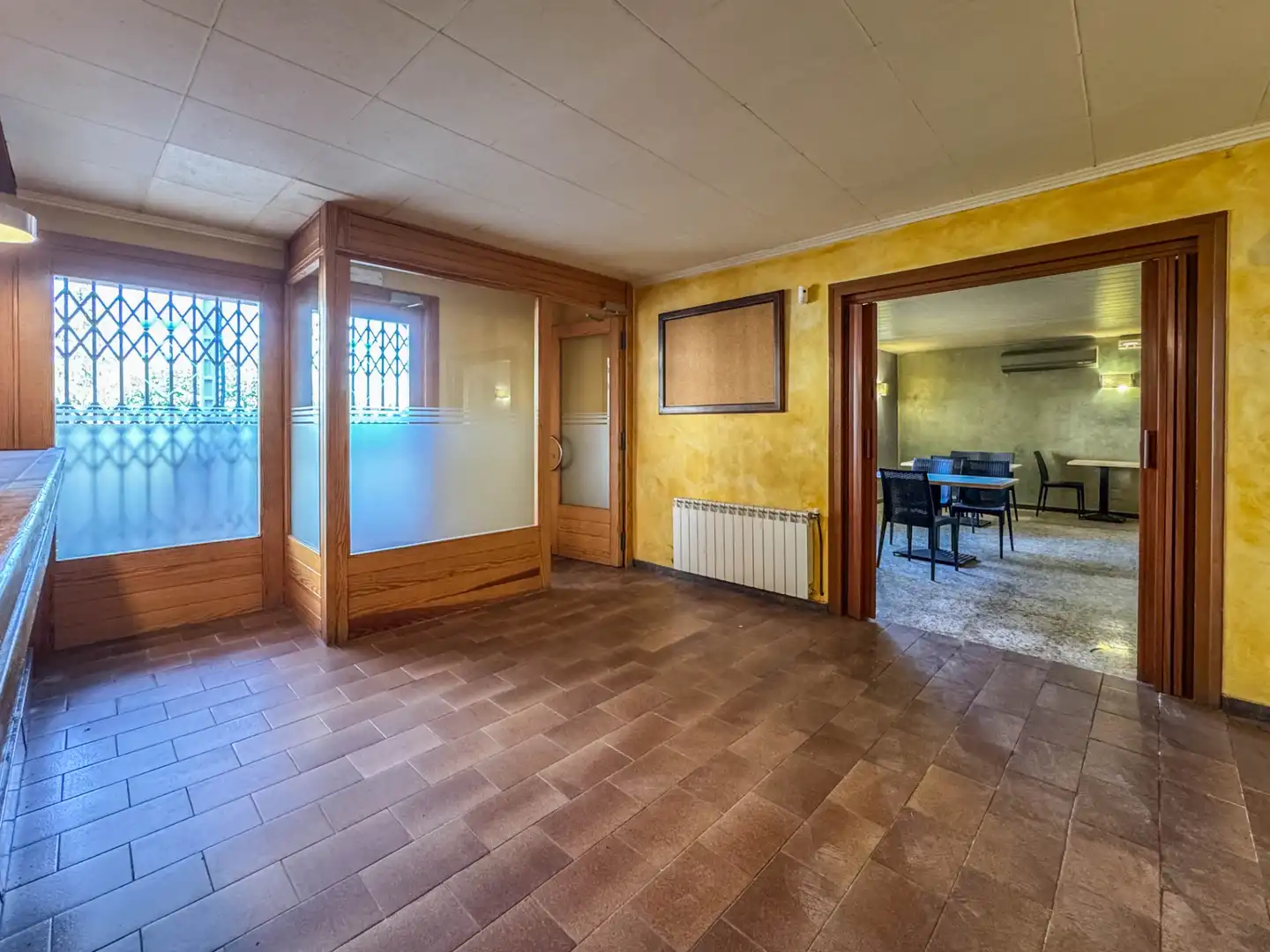 Commercial properties for sale in Vimbodí i Poblet  with Heating