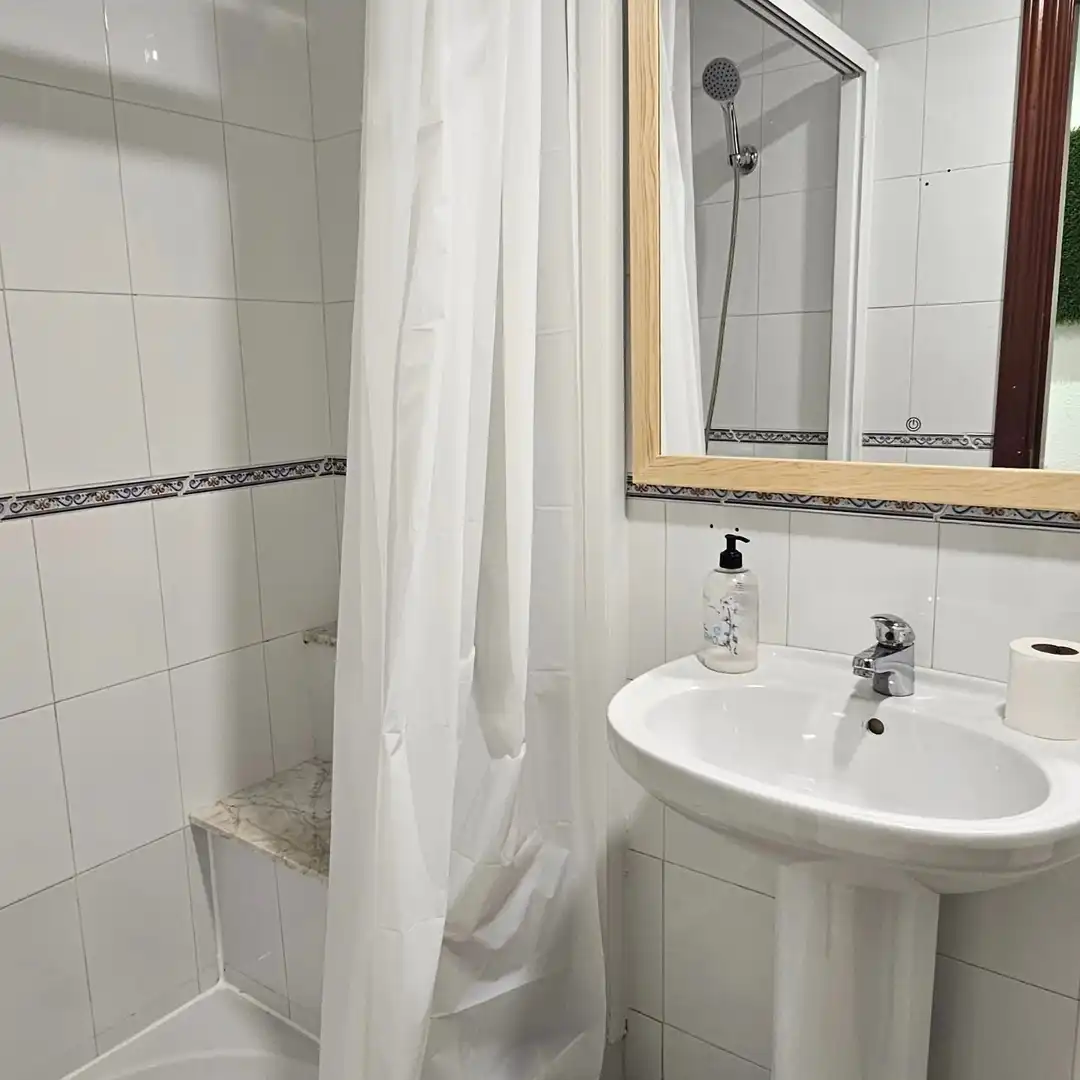 Flat with terrace to rent in Calle Padre Claret, imagen 14
