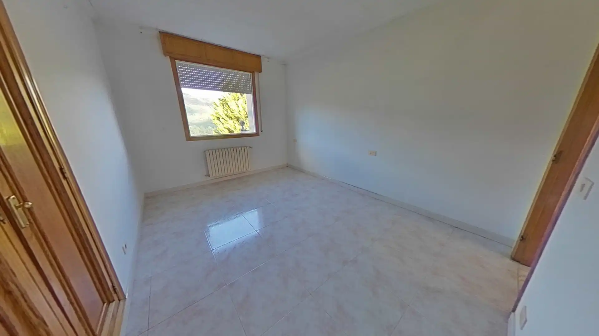 Dormitori de Casa o xalet en venda en Entrimo amb Calefacció, Jardí privat i Terrassa