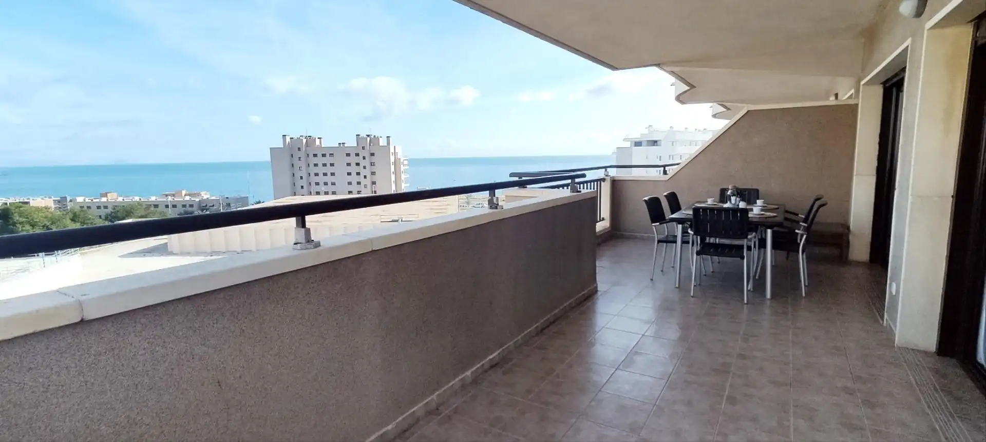Apartment with terrace to rent in Los Arenales del Sol
