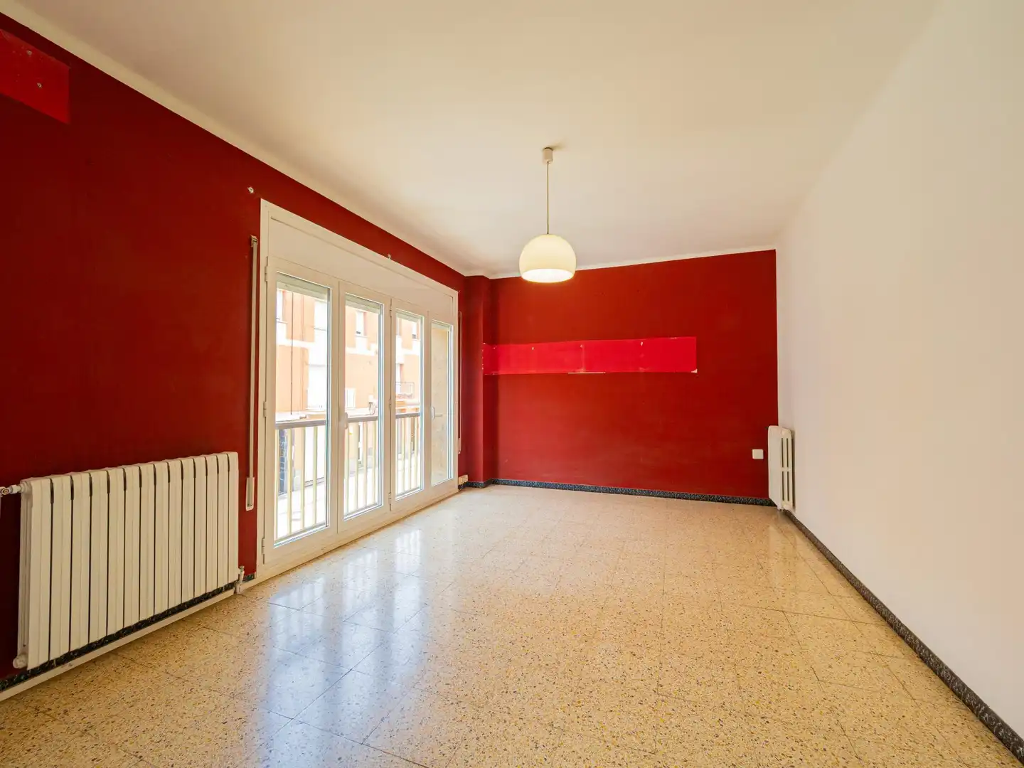 Sala d'estar de Casa adosada en venda en Manlleu amb Calefacció