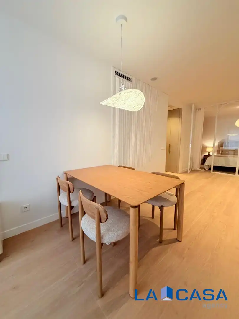 Comedor de Planta baja en venta en Madrid con Calefacción