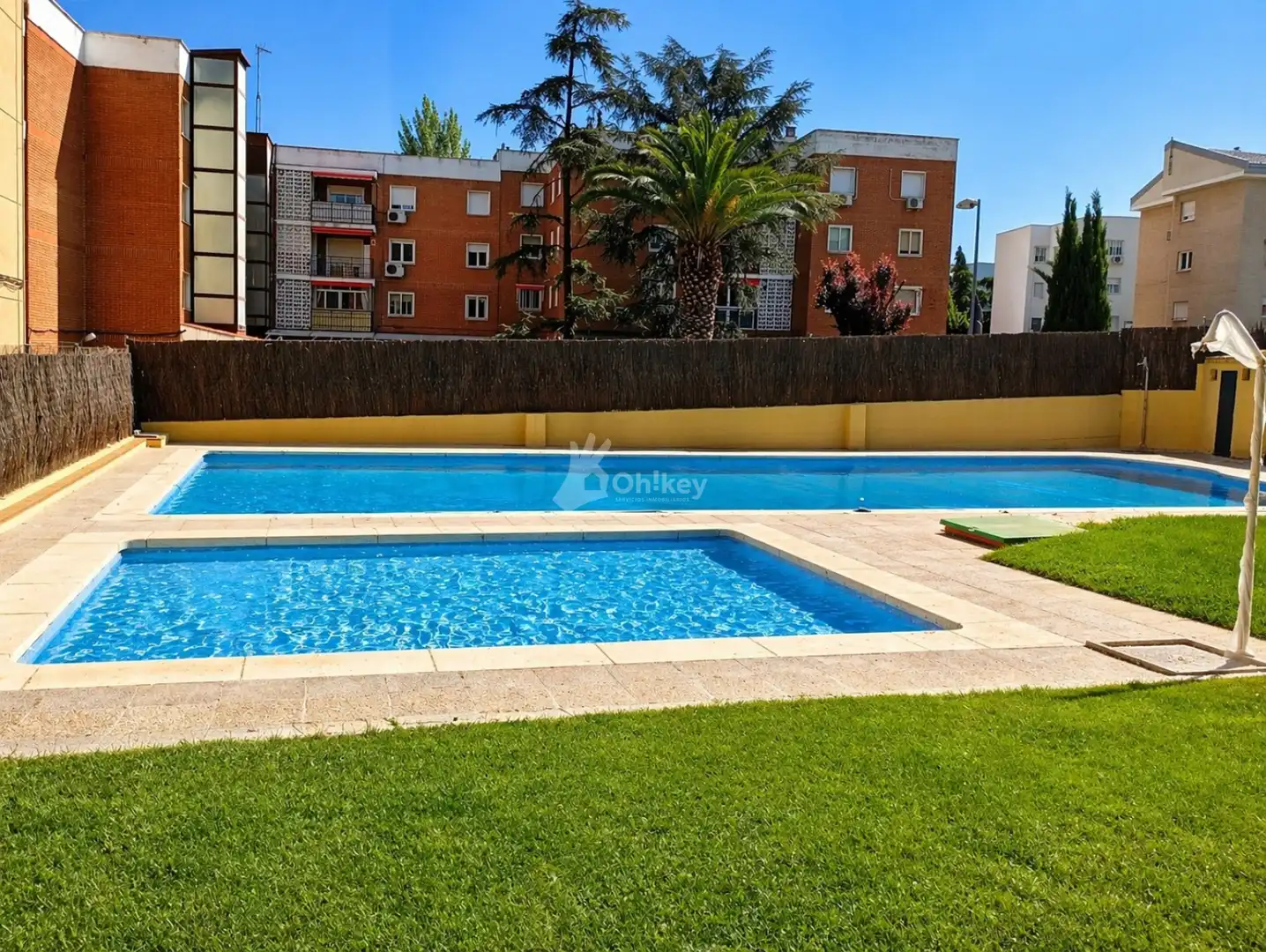 Piscina de Piso en venta en Majadahonda con Aire acondicionado, Calefacción y Jardín privado
