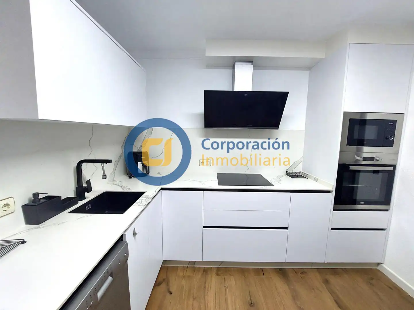 Cocina de Piso en venta en Lorca con Calefacción, Jardín privado y Trastero