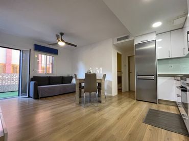 Rez-de-chaussée avec piscine à louer à Santiago de la Ribera