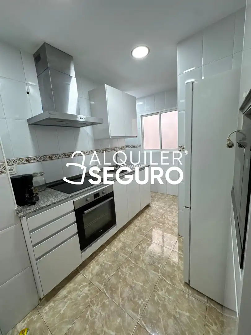 Küche von Wohnung zur Miete in Málaga mit Klimaanlage, Terrasse und Möbliert