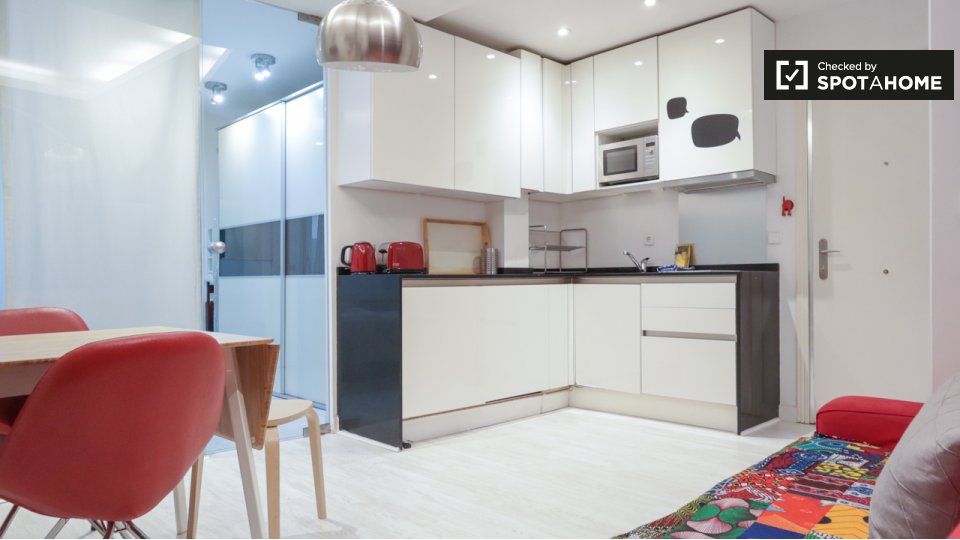 Kitchen of Flat to rent in  Madrid Capital  with Air Conditioner, Heating and Furnished