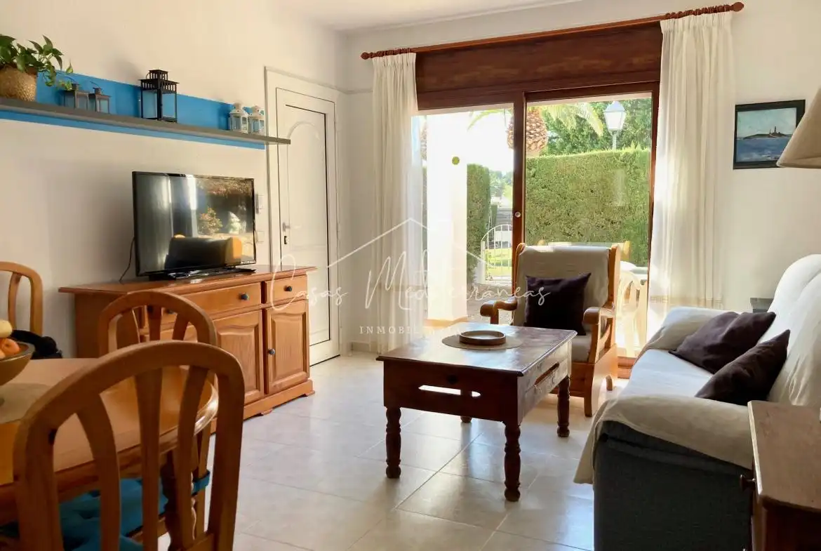 Sala de estar de Casa adosada de alquiler en Vandellòs i l'Hospitalet de l'Infant con Jardín privado, Terraza y Amueblado