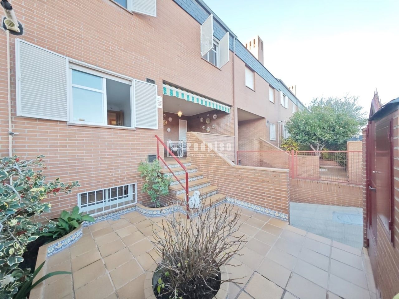 Exterior view of House or chalet for sale in Alcorcón  with Heating, Parquet flooring and Terrace