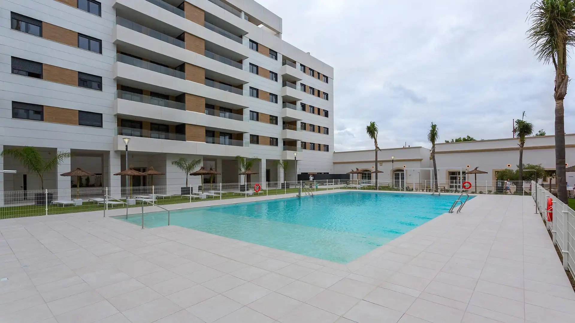 Swimming pool of Storage room for sale in Jerez de la Frontera