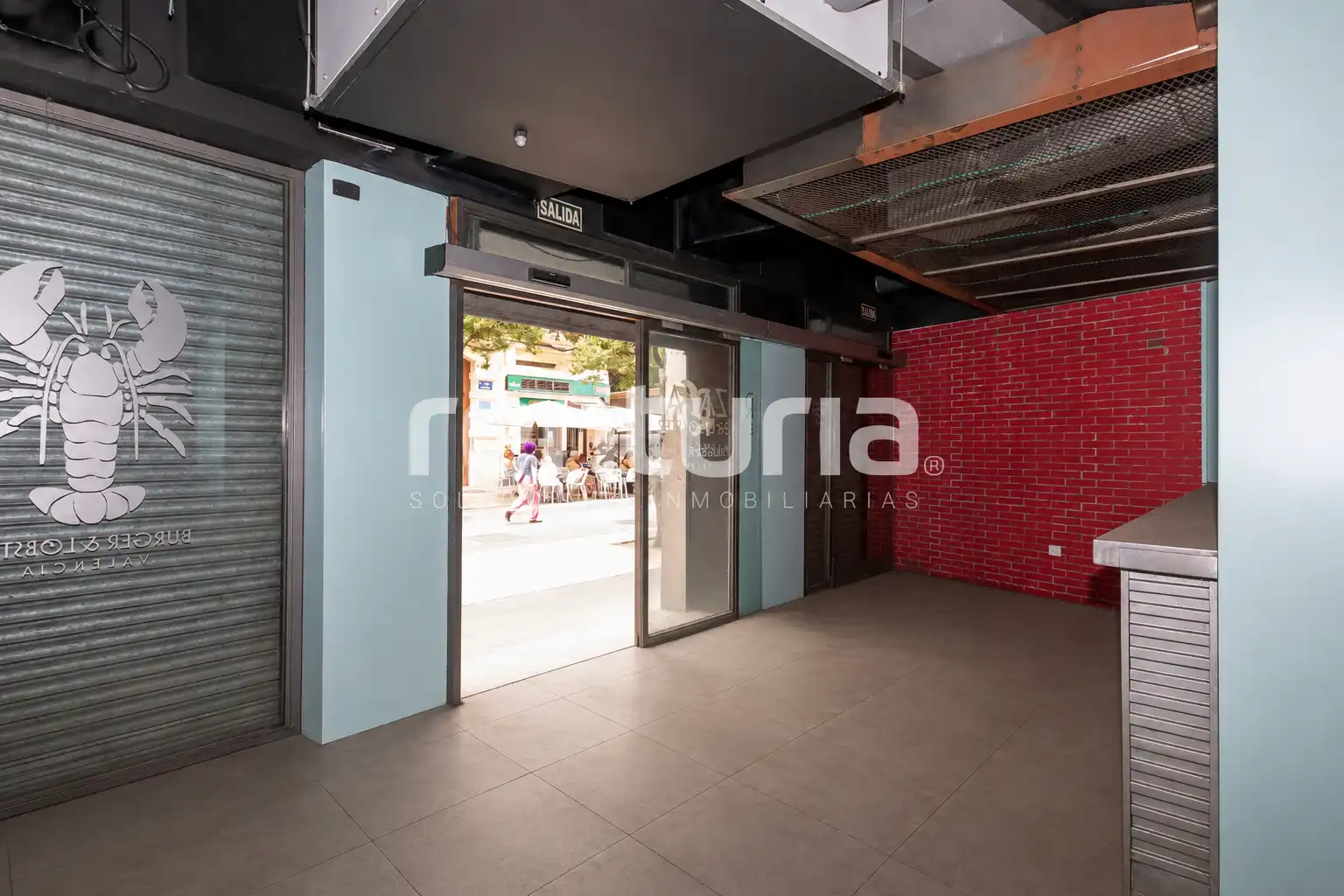 Commercial properties for rent in Valencia  with Air Conditioner