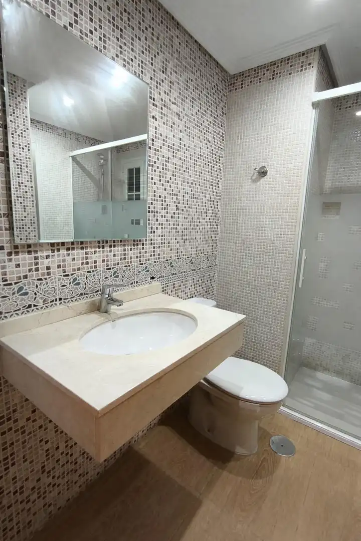 Baño de Piso en venta en Fuenlabrada con Calefacción y Trastero
