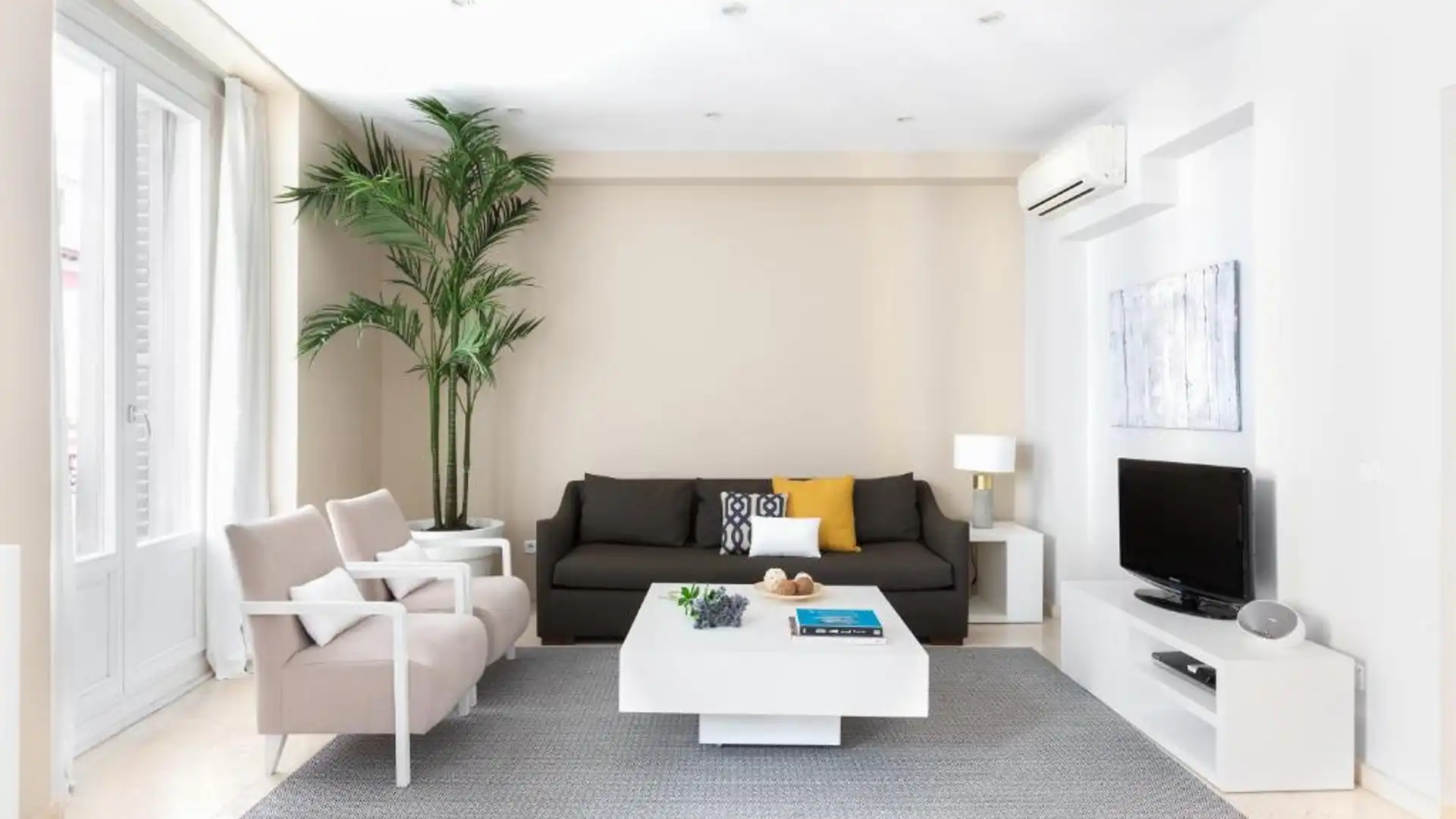 Estudi de lloguer a Instituts - Universitat