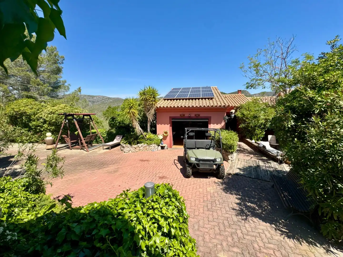 Vista exterior de Casa o xalet en venda en Olivella amb Calefacció, Jardí privat i Terrassa