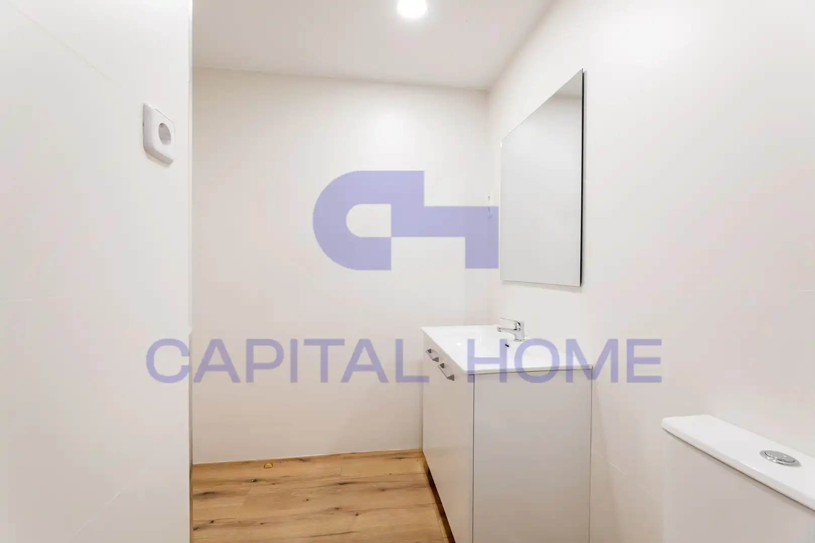Bathroom of Flat for sale in Fuenlabrada  with Alarm