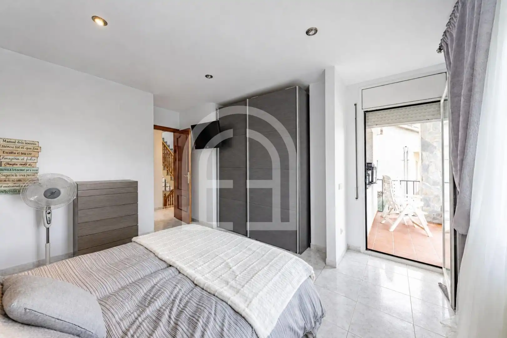 Habitación de Casa o chalet en venta en Sant Fost de Campsentelles con Calefacción, Jardín privado y Terraza