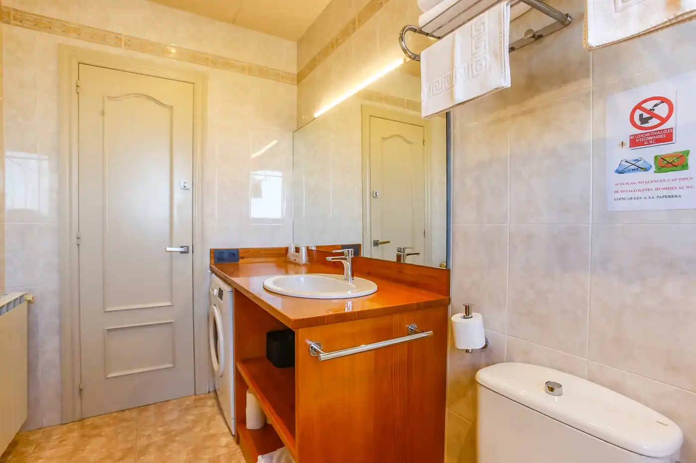 Bathroom of Country homes for sale in Les Oluges  with Heating, Private garden and Terrace