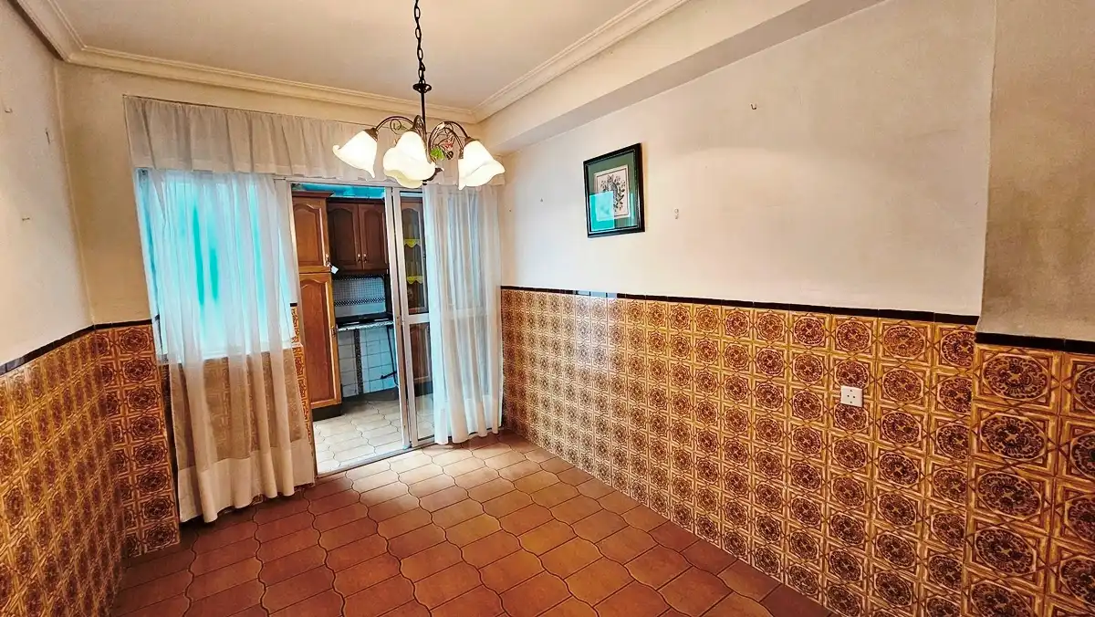Kitchen of Flat for sale in Sevilla  with Air Conditioner, Terrace and Balcony
