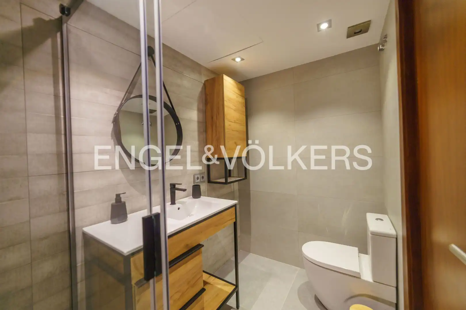 Bathroom of Houses for sale in Jerez de la Frontera  with Air Conditioner, Heating and Private garden