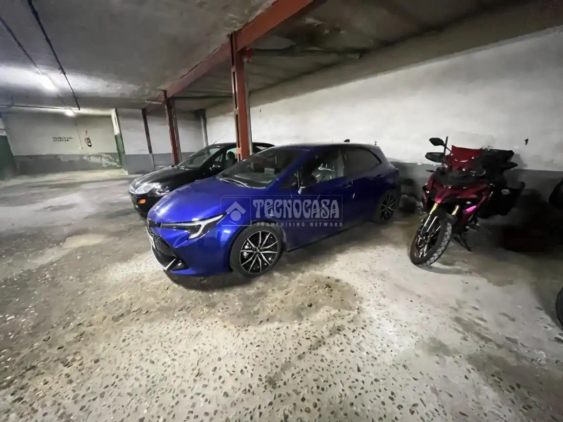 Parking de Garaje en venta en Loeches