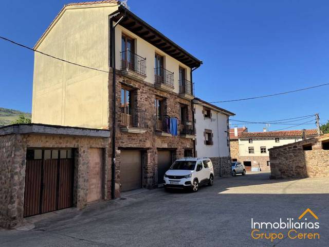 Casa-chalet en Venta en Valgañón