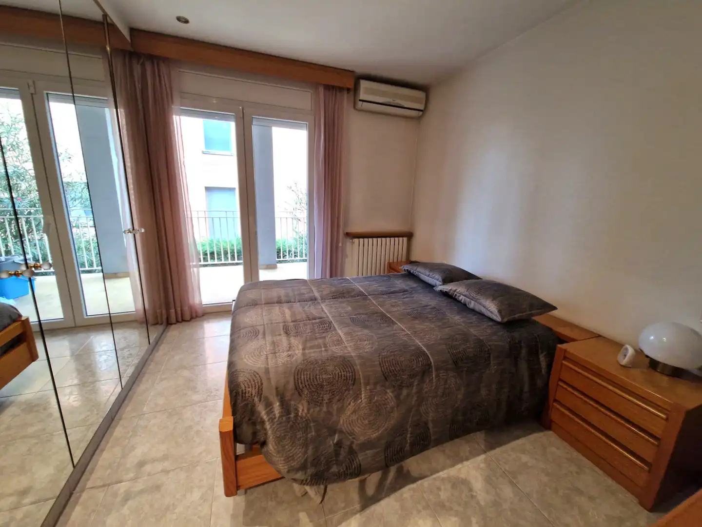 Habitación de Casa o chalet en venta en Olot con Calefacción, Jardín privado y Terraza