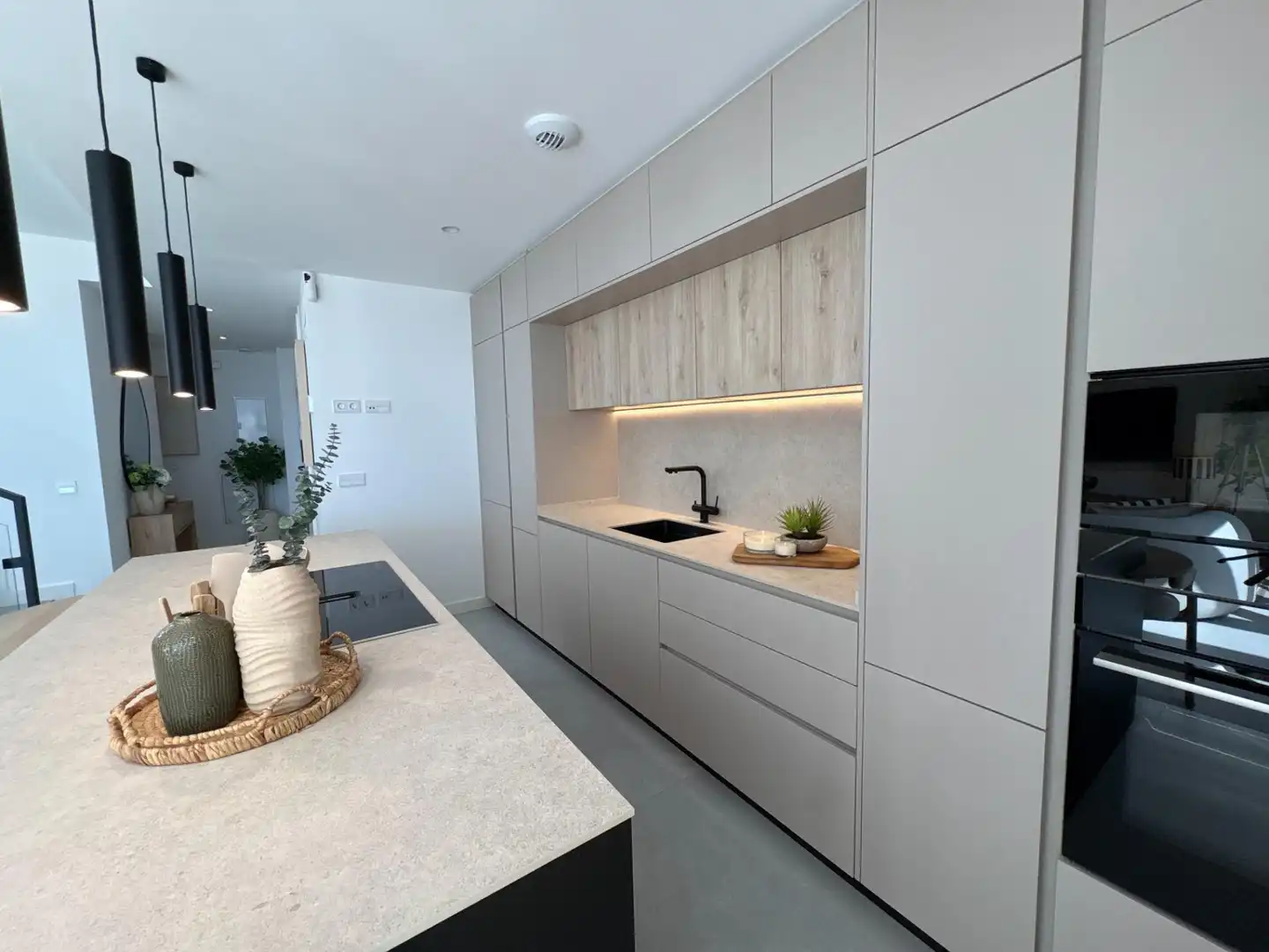Apartment with pool for sale in Calle de la Cornisa, imagen 8