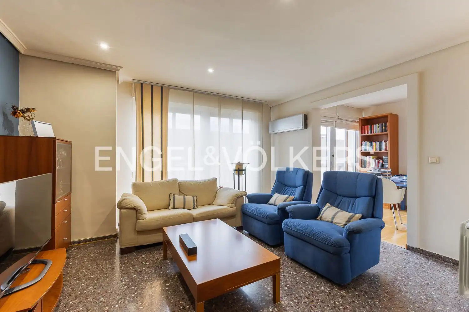 Sala d'estar de Casa o xalet en venda en Carlet amb Aire condicionat, Calefacció i Traster