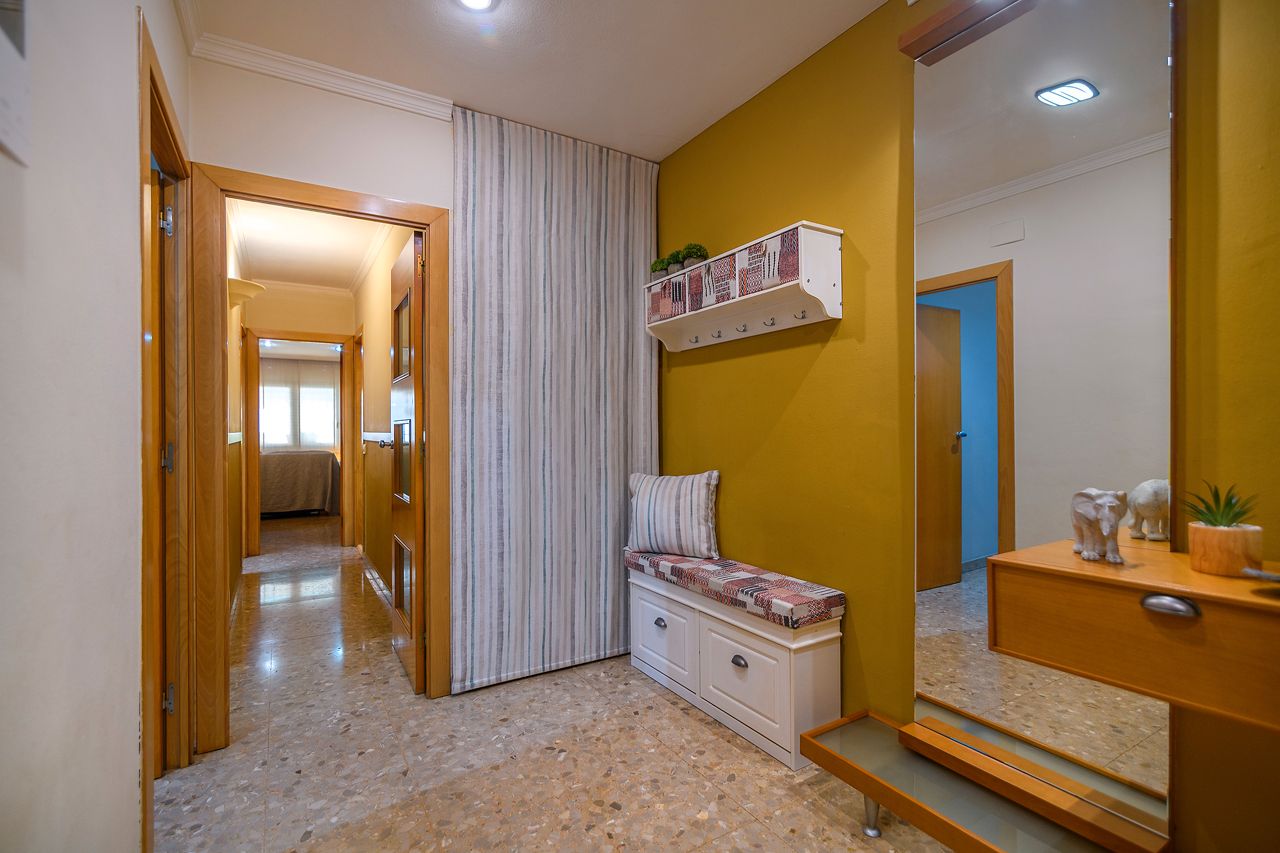 Planta baja for sale in Sant Boi de Llobregat  with Air Conditioner, Parquet flooring and Oven