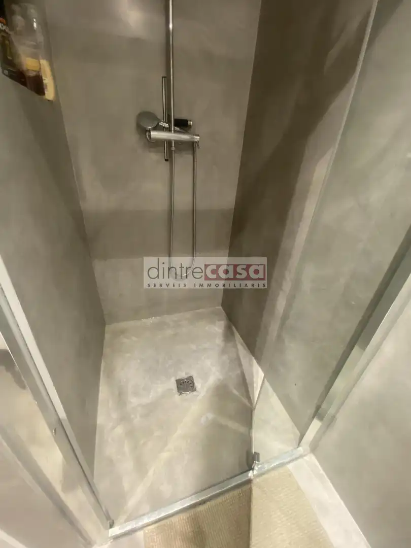 Badezimmer von Wohnung zum Verkauf in Tordera mit Klimaanlage, Heizung und Parkett