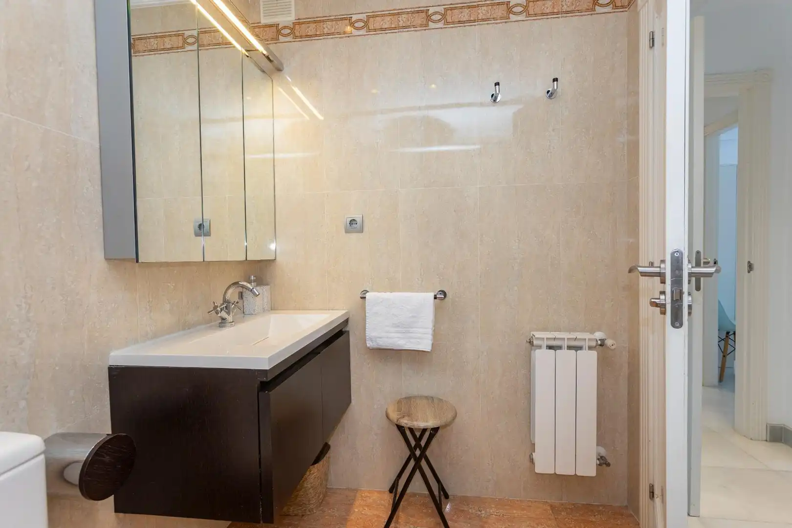 Baño de Piso en venta en San Vicente de la Barquera con Calefacción, Terraza y Piscina comunitaria
