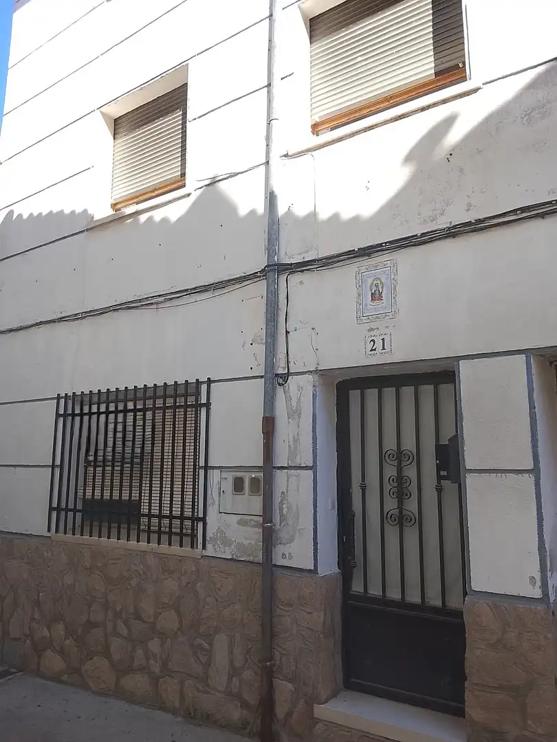 Exterior view of Houses for sale in Candeleda