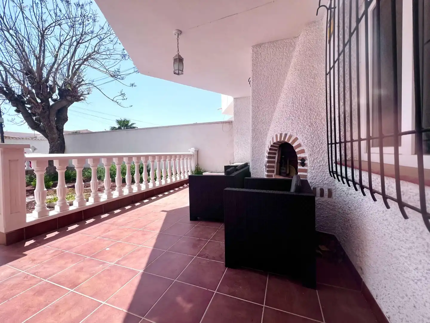 Terrassa de Casa o xalet en venda en Orihuela amb Aire condicionat, Jardí privat i Moblat