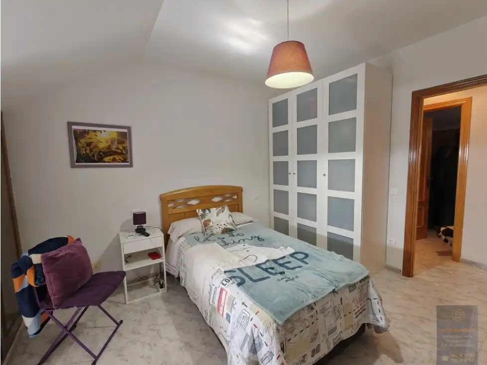 Habitación de Dúplex en venta en Valmojado con Aire acondicionado y Terraza