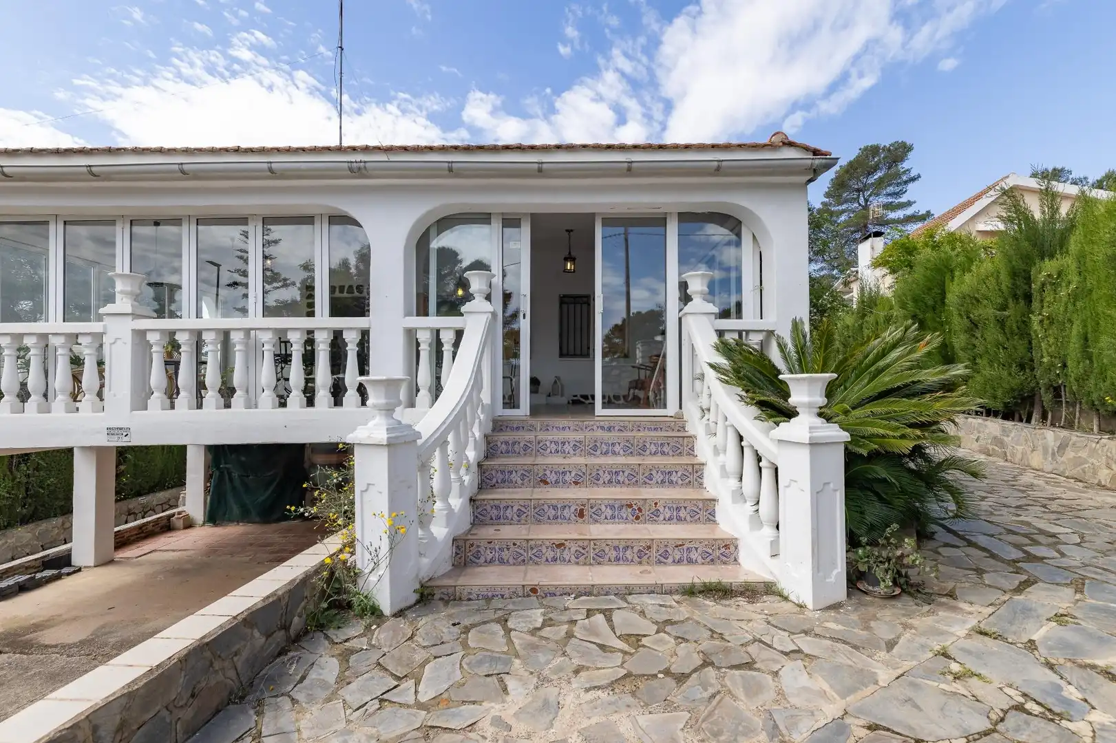 Vista exterior de Casa o xalet en venda en Mogente / Moixent amb Jardí privat, Terrassa i Traster