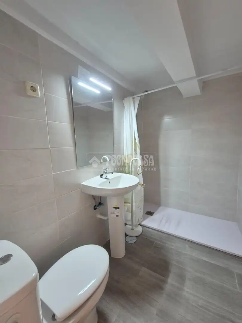 Baño de Finca rústica en venta en Estriégana con Calefacción y Terraza