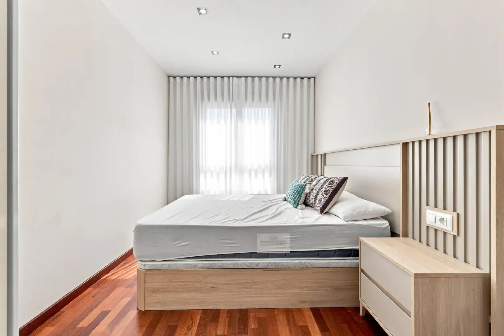 Habitación de Piso en venta en Silla con Aire acondicionado, Parquet y Amueblado