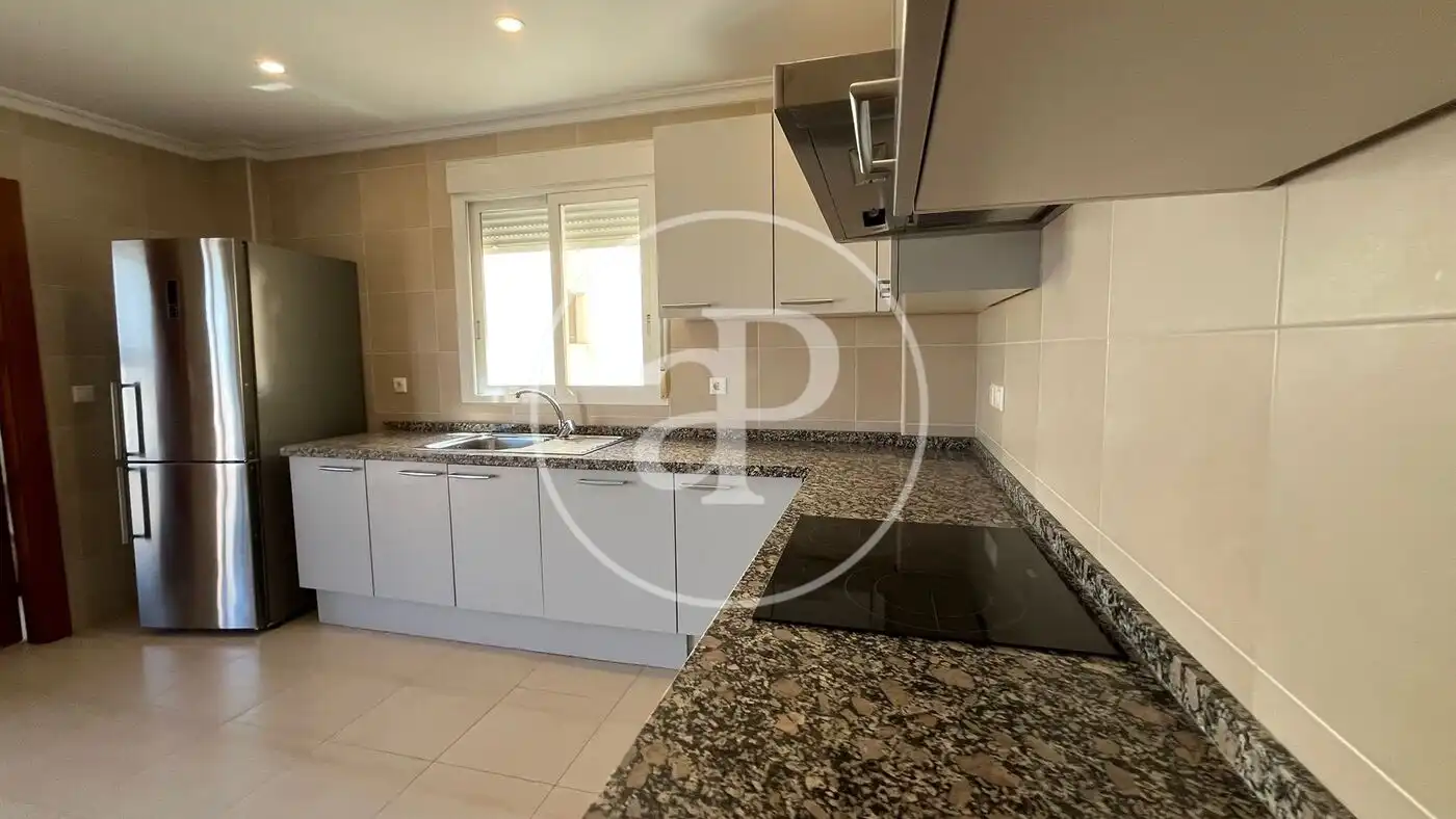 Cocina de Piso de alquiler en Elche / Elx con Aire acondicionado, Calefacción y Jardín privado