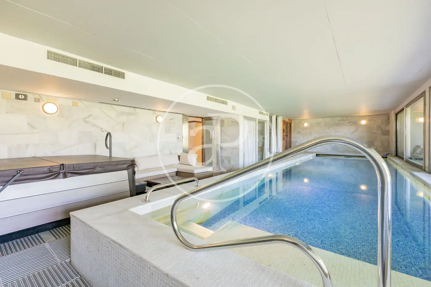 Swimming pool of Houses for sale in Madrid  with Air Conditioner, Heating and Private garden