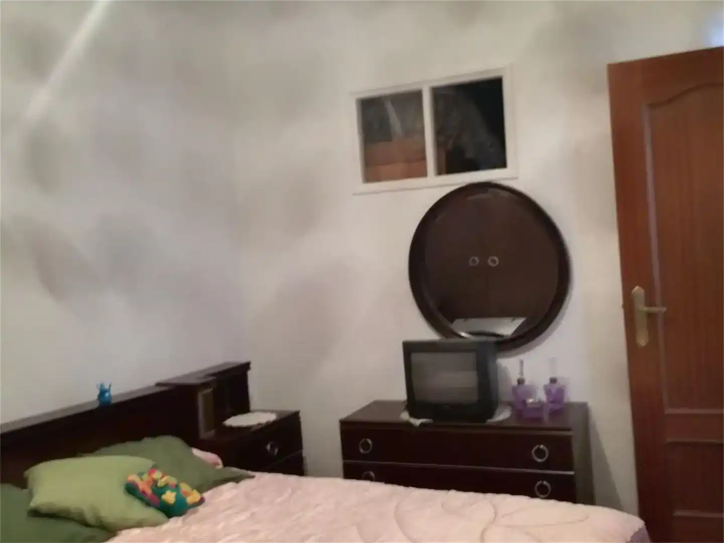 Dormitori de Casa adosada en venda en El Castillo de las Guardas amb Aire condicionat, Traster i Moblat