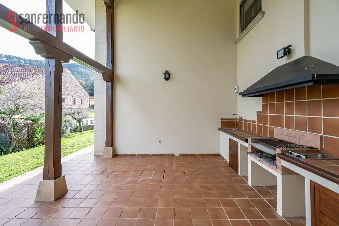 Terraza de Casa o chalet en venta en Penagos con Calefacción, Jardín privado y Parquet