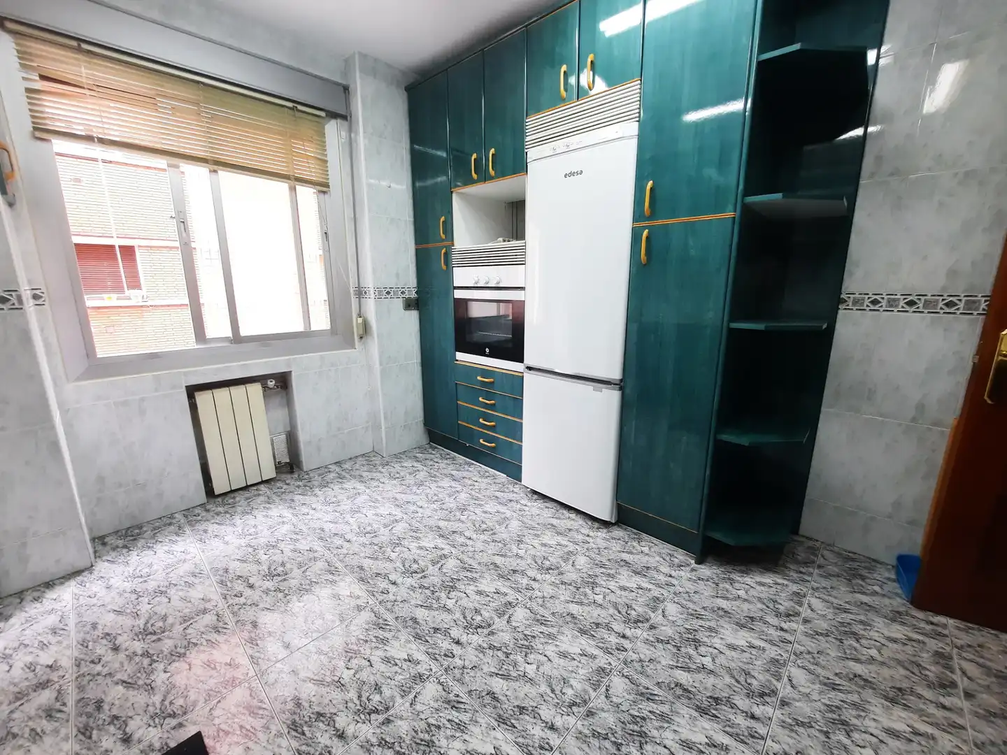 Küche von Wohnung zur Miete in Madrid mit Klimaanlage, Heizung und Parkett