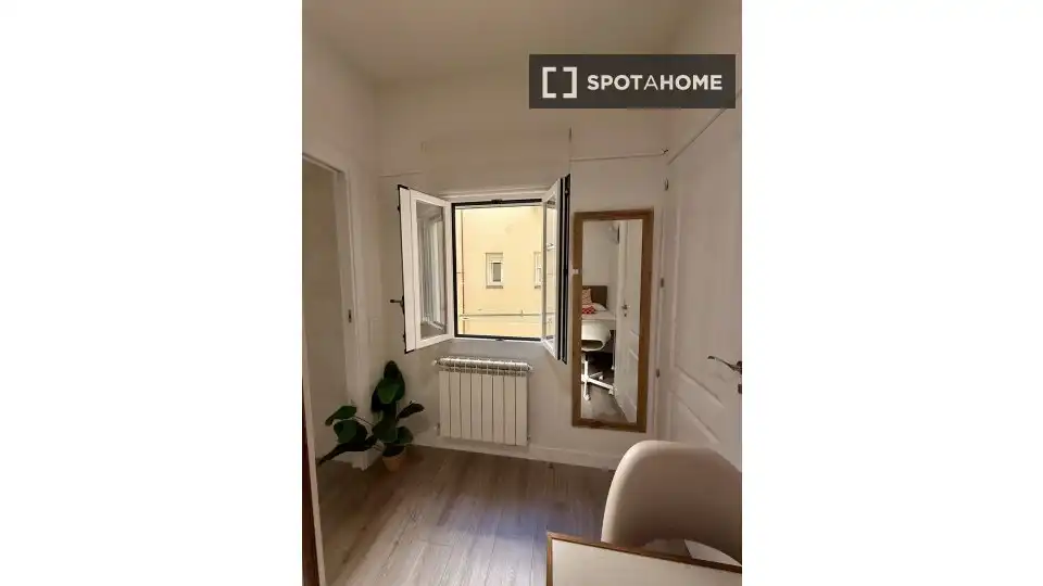 Flat to rent in Ciudad Lineal, imagen 8