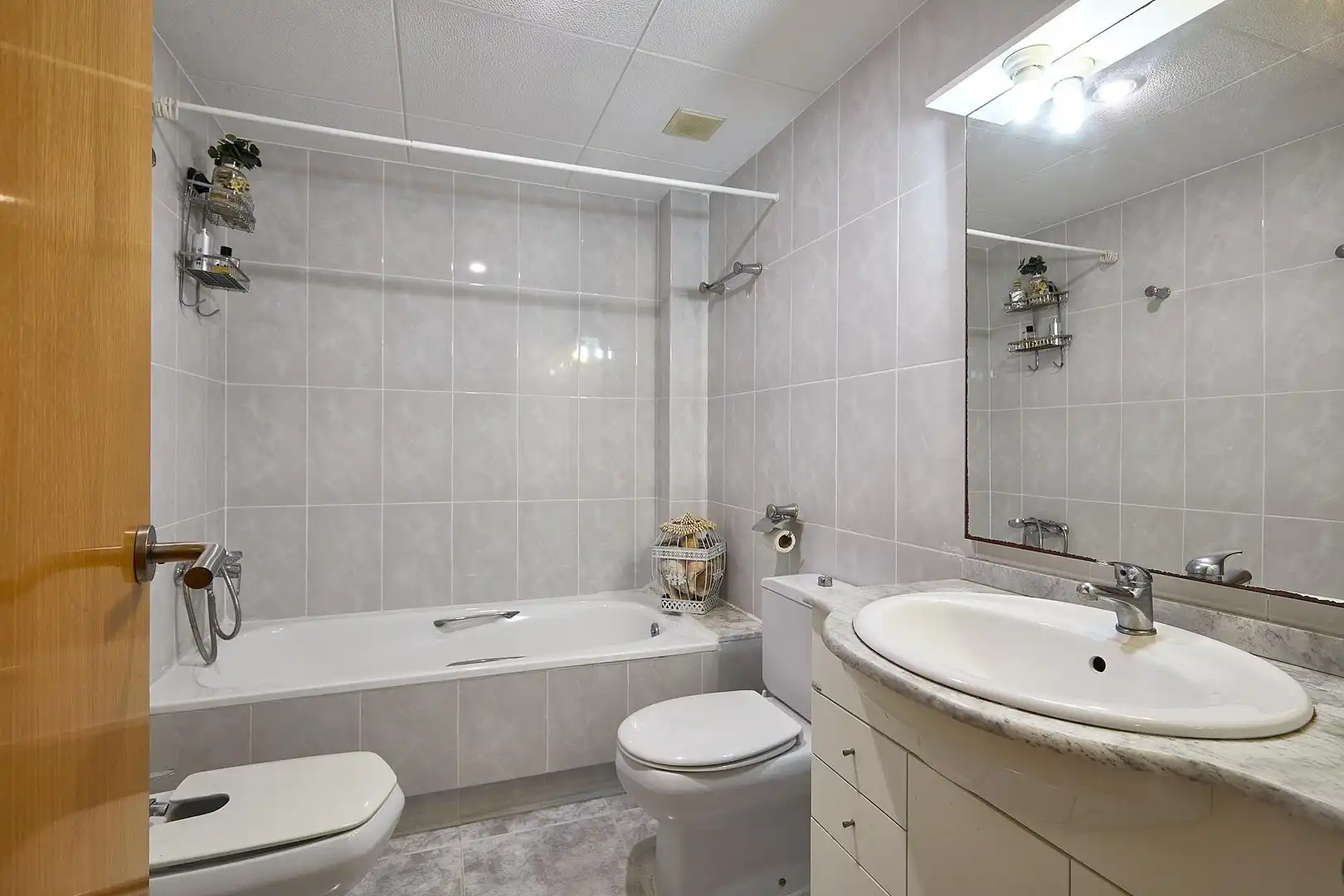 Bathroom of Houses for sale in Castelldefels  with Air Conditioner, Heating and Private garden