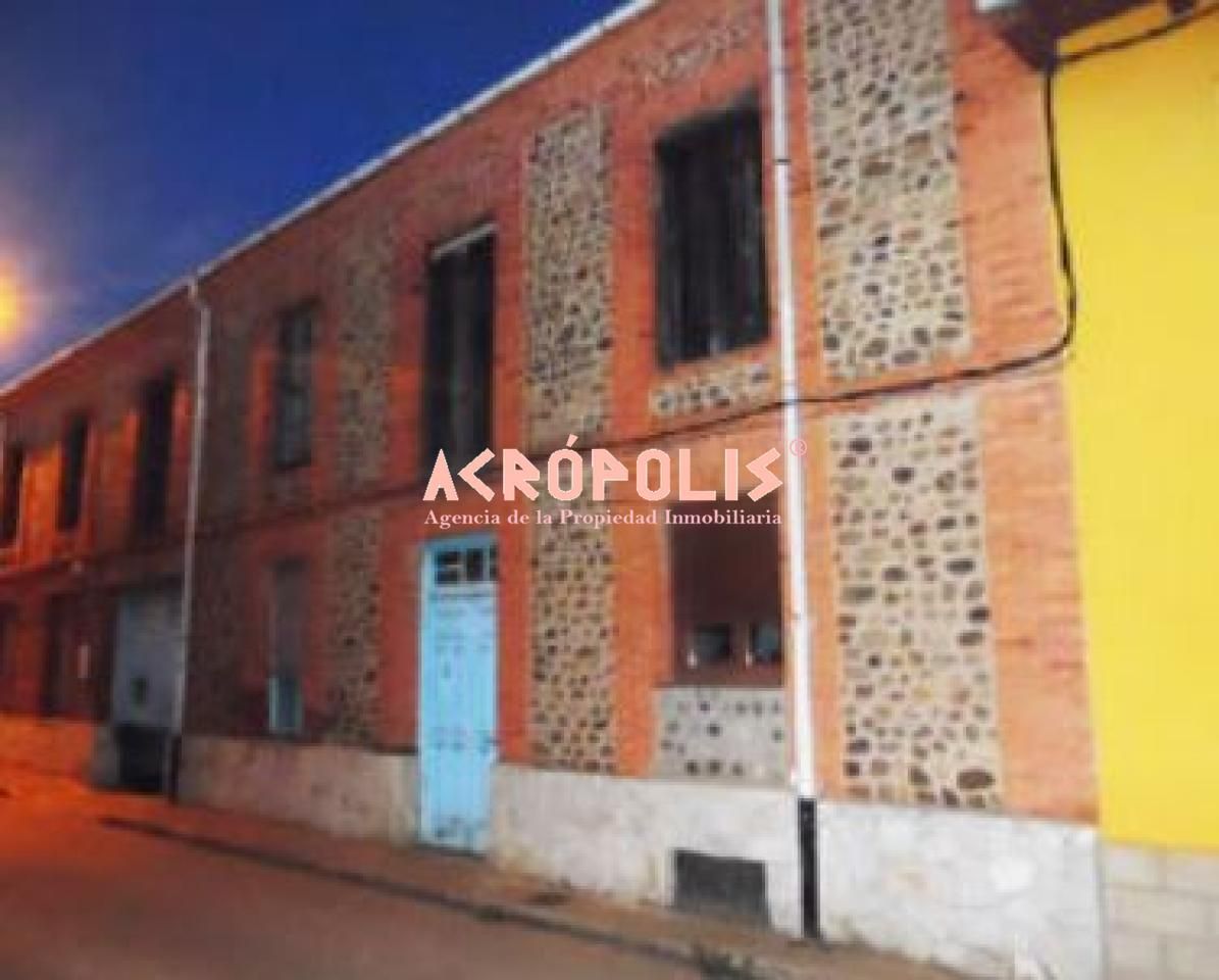 Exterior view of Single-family semi-detached for sale in San Cristóbal de la Polantera  with Heating