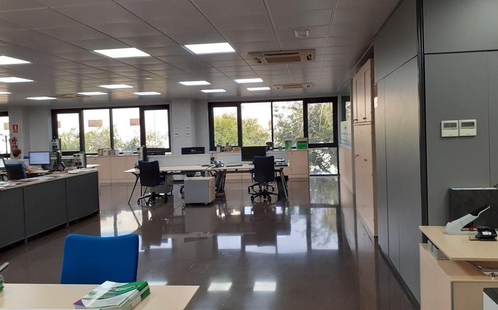 Nau industrial de lloguer en L'Hospitalet de Llobregat