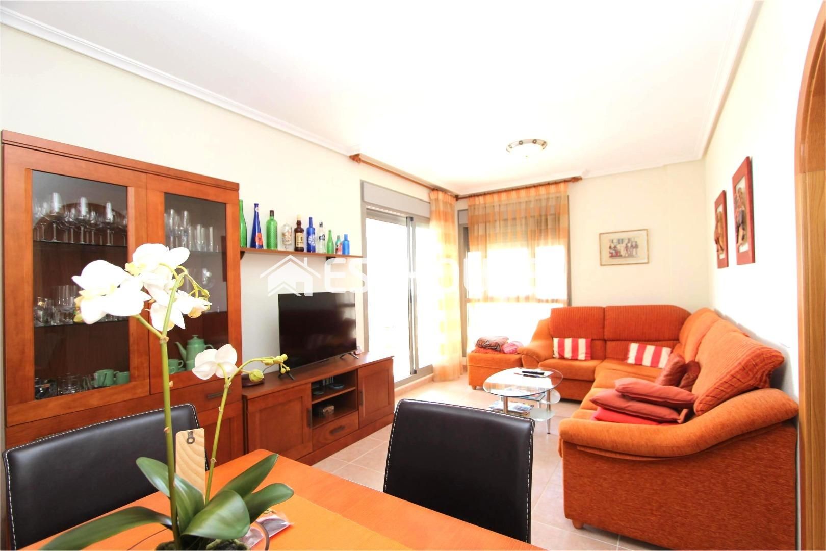 Sala de estar de Apartamento en venta en Guardamar del Segura con Aire acondicionado, Terraza y Amueblado