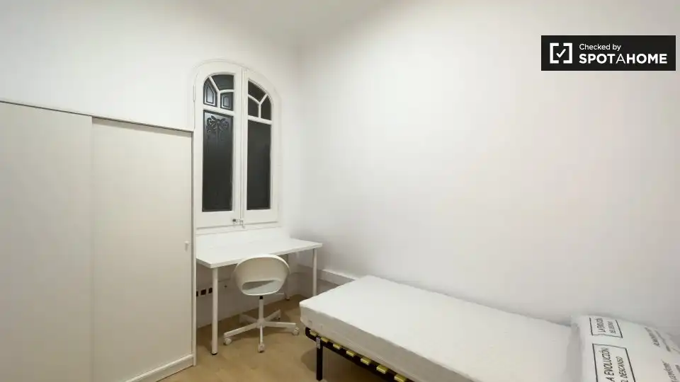 Habitación de Piso de alquiler en Barcelona con Aire acondicionado, Calefacción y Amueblado
